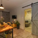 Sumbora Appartement *