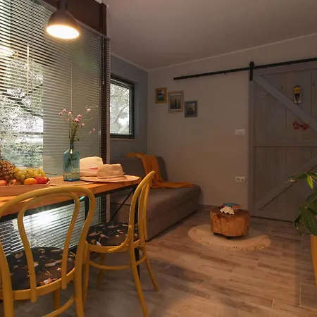Apartment Sumbora *